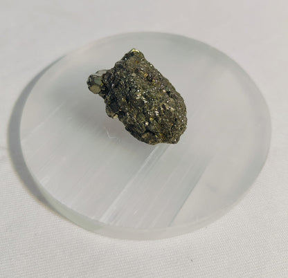 8 cms Selenite charging plate